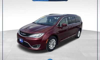 2018 Chrysler Pacifica Touring L Plus