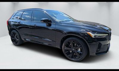 2024 Volvo XC60 Ultimate Black Edition