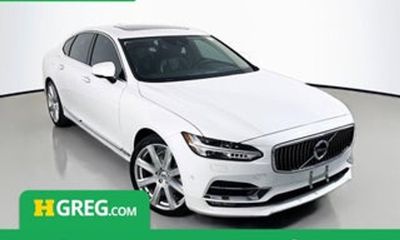 2018 Volvo S90 Momentum