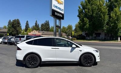 2022 Tesla Model X