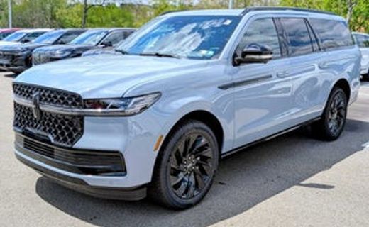2027 Lincoln Navigator Premiere