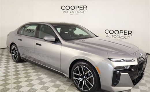 2023 BMW 740I