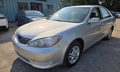 2005 Toyota Camry LE V6