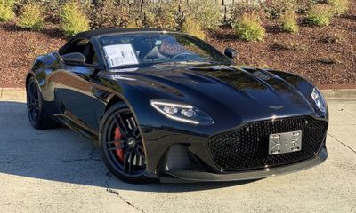 2022 Aston Martin DBS Superleggera Volante
