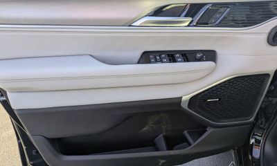 2026 Jeep Grand Wagoneer Base