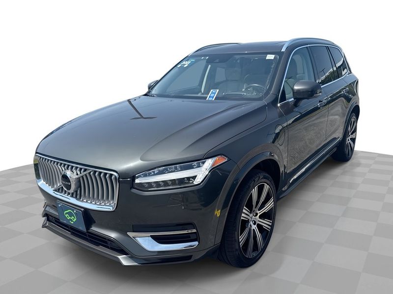 2021 Volvo XC90 — a typically priced live listing