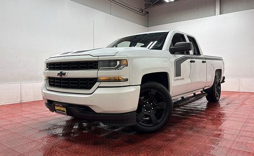 2017 Chevrolet Silverado Custom