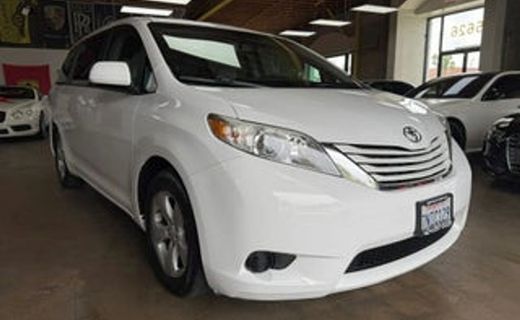 2015 Toyota Sienna LE