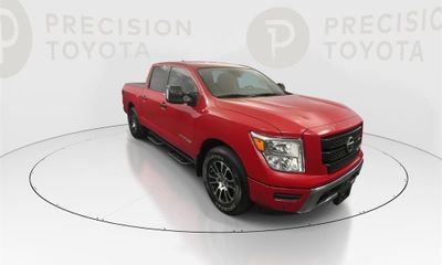 2022 Nissan Titan SV