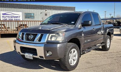 2011 Nissan Titan SV