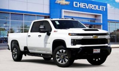 2025 Chevrolet Silverado HD LTZ