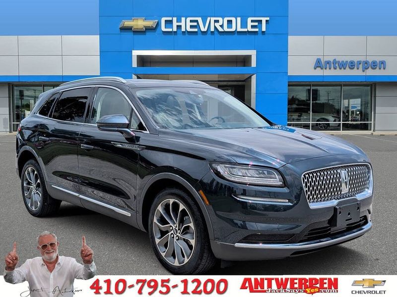 2022 Lincoln Nautilus — a typically priced live listing