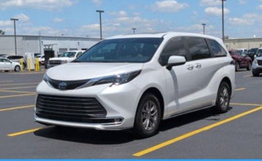 2023 Toyota Sienna XSE