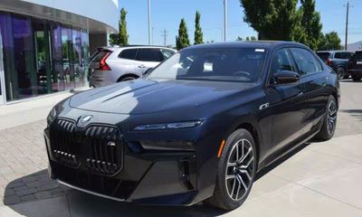 2024 BMW I7 M70