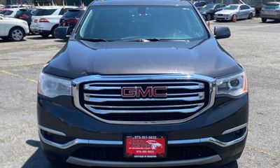 2017 GMC Acadia SLE 2