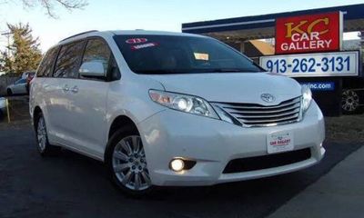 2013 Toyota Sienna XLE