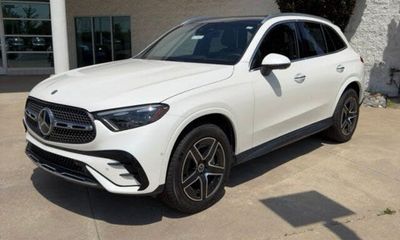 2023 Mercedes-Benz GLC-Class GLC300