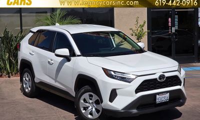 2023 Toyota RAV4 LE