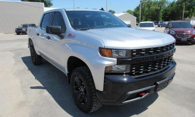 2021 Chevrolet Silverado Trail Boss Custom