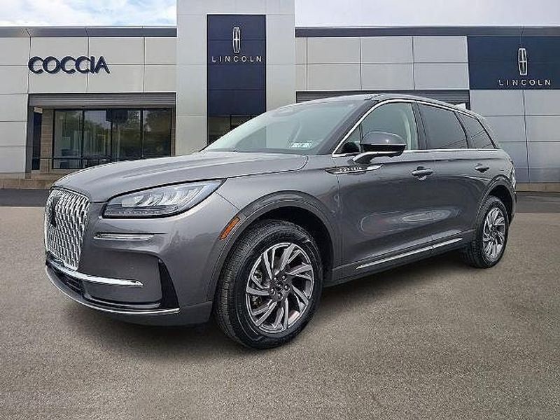 2023 Lincoln Corsair — a typically priced live listing