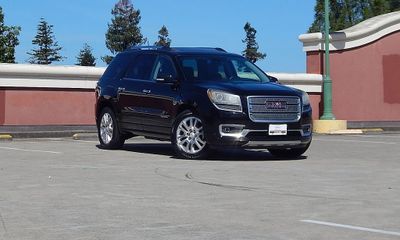 2016 GMC Acadia Denali