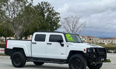 2009 Hummer H3T Base