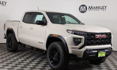 2026 GMC Canyon Elevation