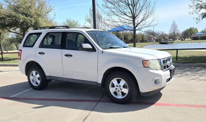 2012 Ford Escape — a typically priced live listing