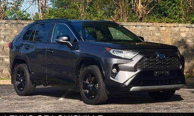 2019 Toyota RAV4 SE