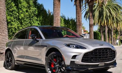 2026 Aston Martin DBX DBX707