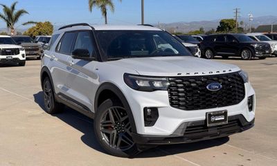 2026 Ford Explorer ST Line
