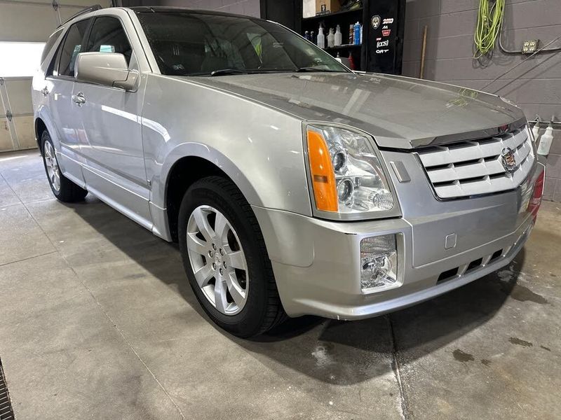 2007 Cadillac SRX — a typically priced live listing