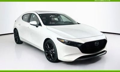 2023 Mazda MAZDA3 Premium Package