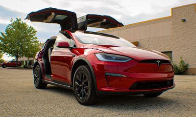 2023 Tesla Model X Standard Range