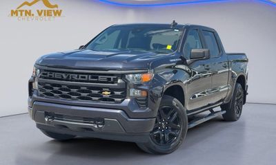 2023 Chevrolet Silverado Custom