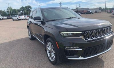 2023 Jeep Grand Cherokee Summit 4XE Reserve