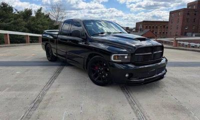 2005 Dodge RAM SRT 10