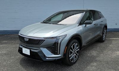 2025 Cadillac Optiq Sport 1