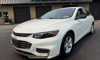 2018 Chevrolet Malibu LS 1FL
