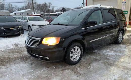 2013 Chrysler Town AND Country Touring
