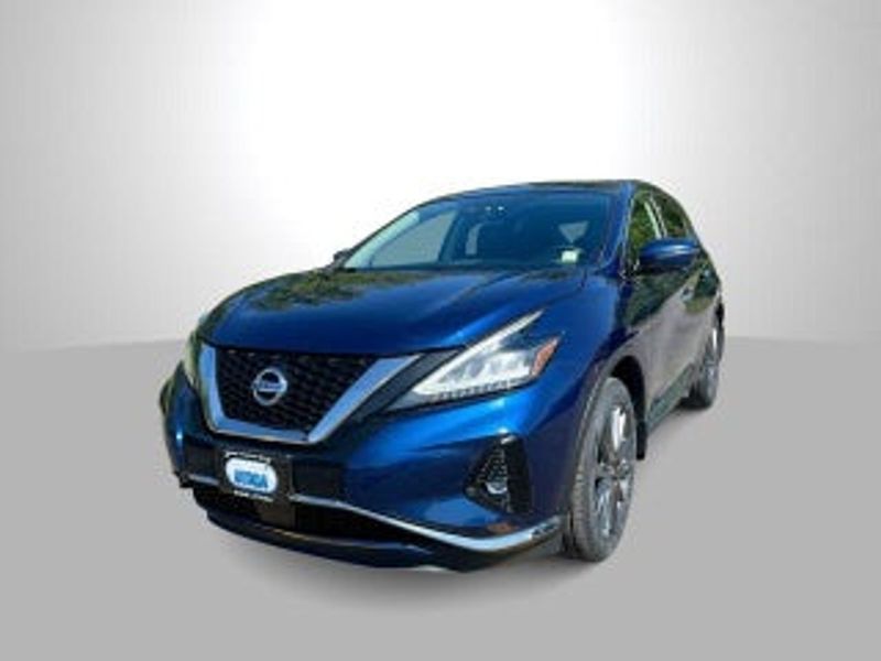 2022 Nissan Murano — a typically priced live listing