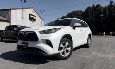 2022 Toyota Highlander LE