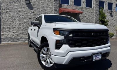 2025 Chevrolet Silverado Custom