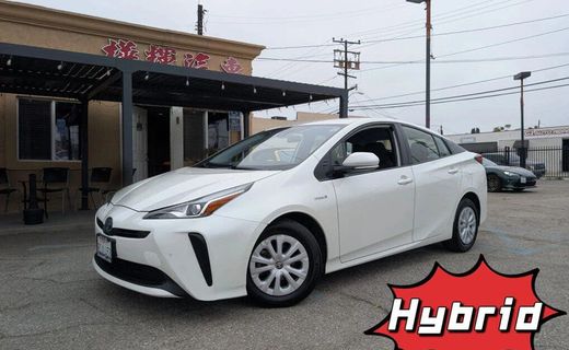 2020 Toyota Prius LE