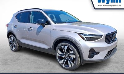 2026 Volvo XC40 Ultra Dark