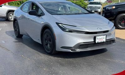 2023 Toyota Prius XLE
