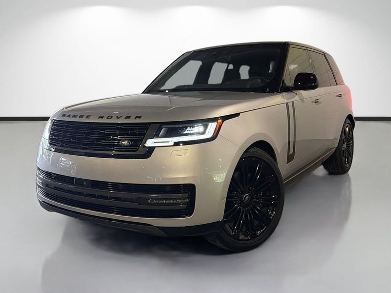 2025 Land Rover Range Rover — a typically priced live listing