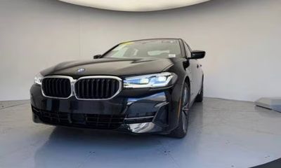 2023 BMW 530E Hybrid Plug