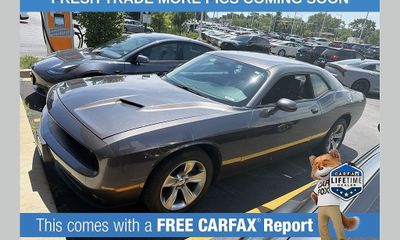 2015 Dodge Challenger SXT