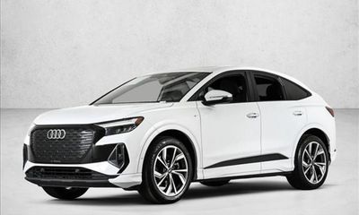 2024 Audi Q4 Premium Plus